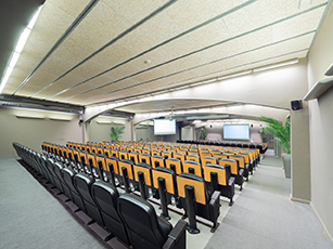 002_alta_montanyahotel Auditorio Montseny.jpg